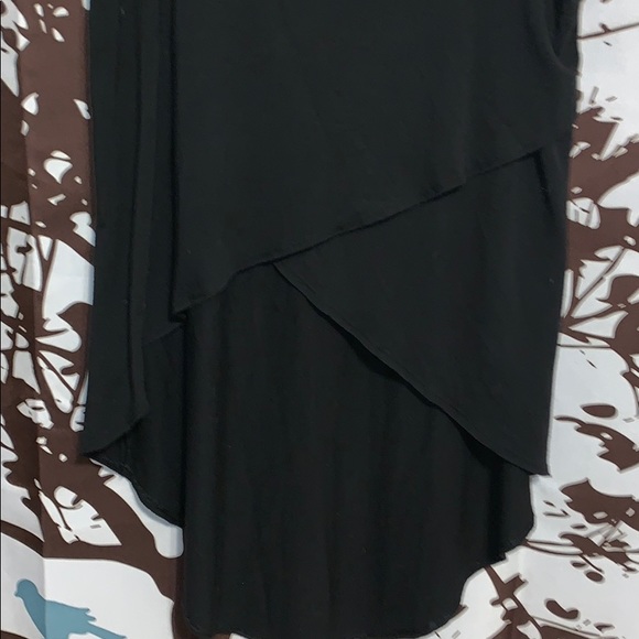 Black top (short in front long in back) - Picture 3 of 6